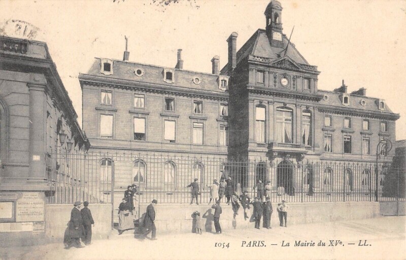 Carte postale ancienne La Mairie du XVe à Paris 15e