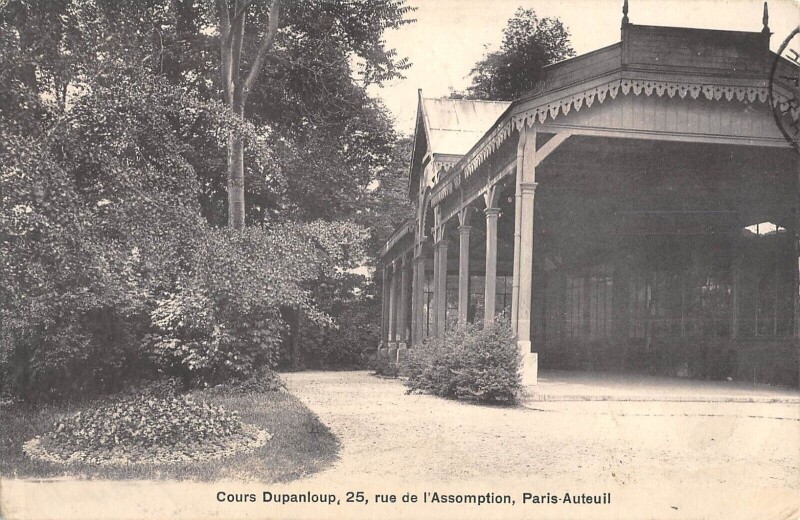 Carte postale ancienne Cours Dupanloup - Rue de l'Assomption à Paris 16e