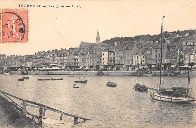 Carte postale ancienne Trouville Les Quais
