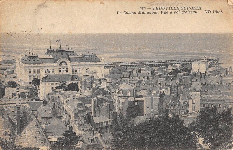 Carte postale ancienne Trouville Sur Mer Le Casino Municipal à Trouville-sur-Mer