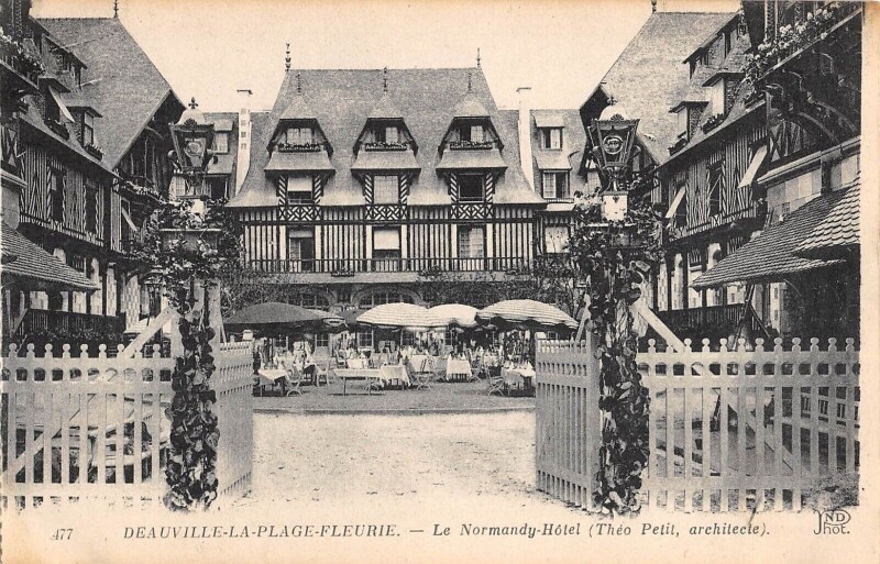 Carte postale ancienne Deauville Le  Normandy Hotel à Deauville