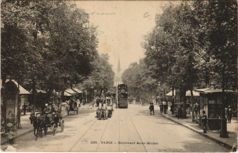 Carte postale ancienne Paris 6e Boulevard Saint-Michel