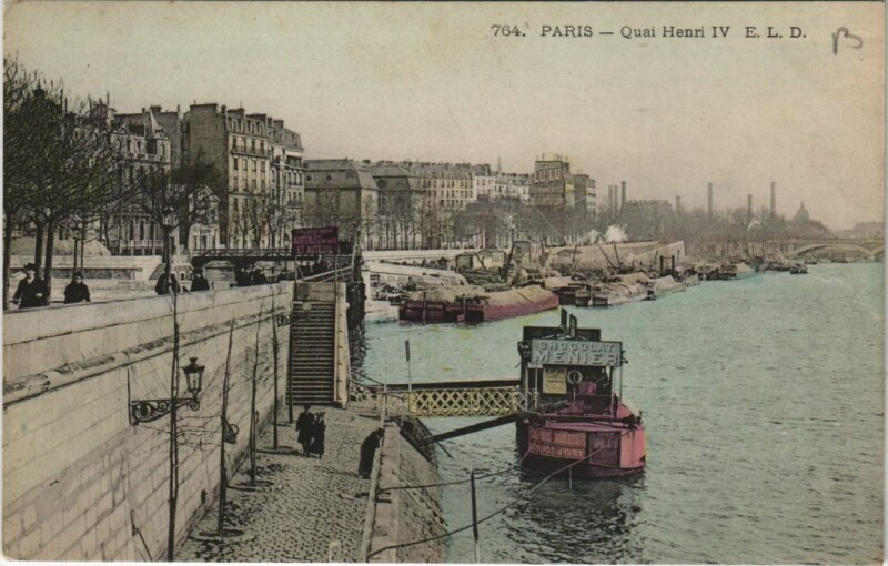 Carte postale ancienne Paris 4e Quai Henri Iv