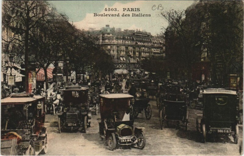 Carte postale ancienne Paris 9e Les Grands Boulevards