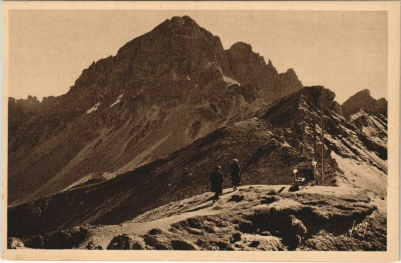 Carte postale ancienne Massif du Grand Galibier et Table d'Orientation