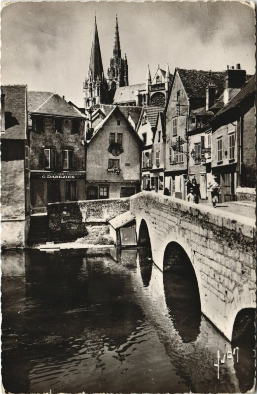 Carte postale ancienne Chartres Vieux Pont et Vieilles Maisons France à Chartres