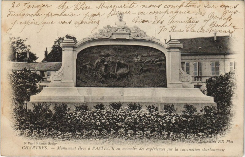 Carte postale ancienne Chartres Monument eleve a la Memoire de Pasteur France à Chartres