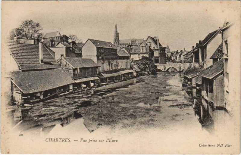 Carte postale ancienne Chartres vue prise sur l'Eure France à Chartres