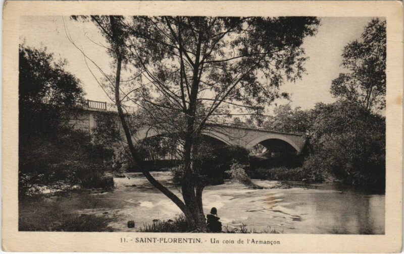 Carte postale ancienne Saint-Florentin Un coin de l'Armancon France à Saint-Florentin