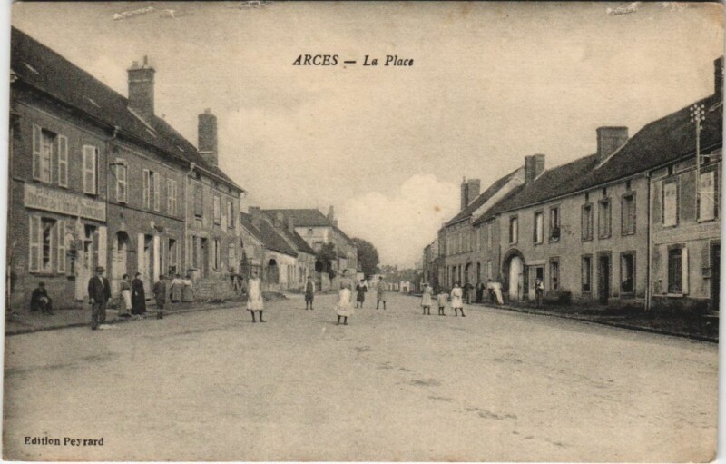 Carte postale ancienne Arces La Place France