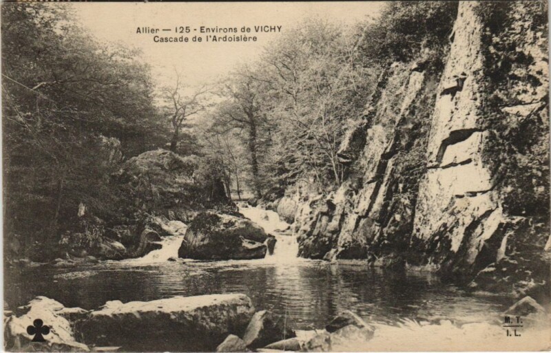 Carte postale ancienne Vichy Environs - Cascade de l'Ardoisiere à Vichy