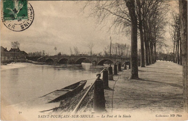 Carte postale ancienne Saint-Pourcain-sur-Sioule Le Pont et la Sioule