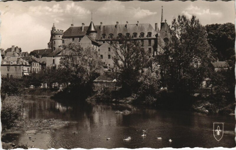 Carte postale ancienne Lapalisse Le Chateau à Lapalisse