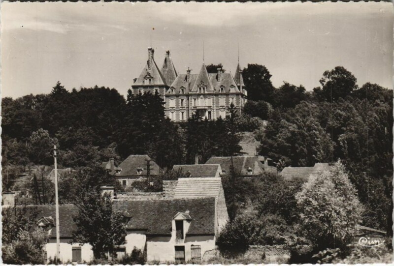 Carte postale ancienne Varennes-sur-Allier Le Chateau de Chazeuil à Varennes-sur-Allier