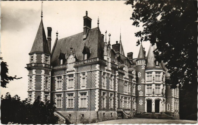 Carte postale ancienne Le Donjon Chateau de Contresol au Donjon