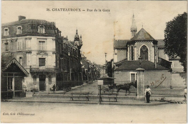 Carte postale ancienne Chateauroux Rue de la Gare France