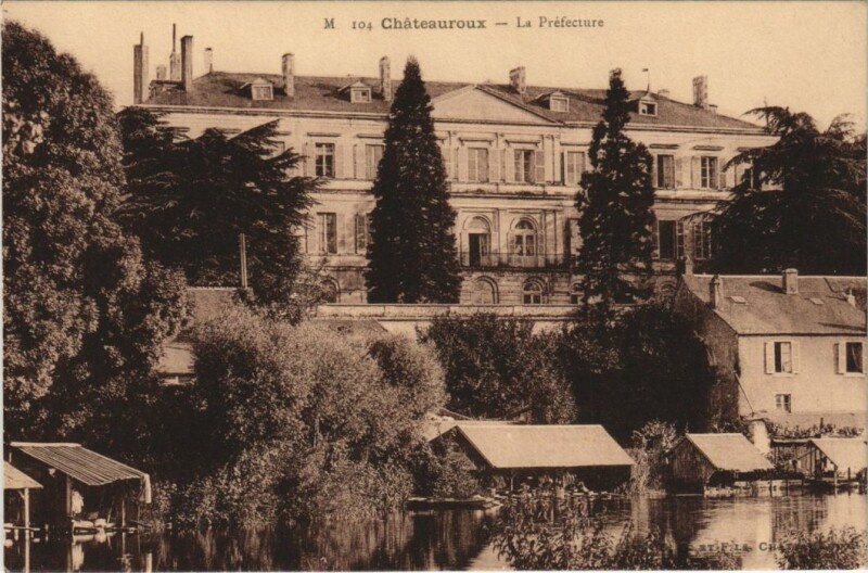 Carte postale ancienne Chateauroux La Prefecture France