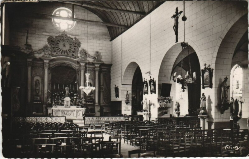 Carte postale ancienne Le Blanc Interieur de l'Eglise France au Blanc