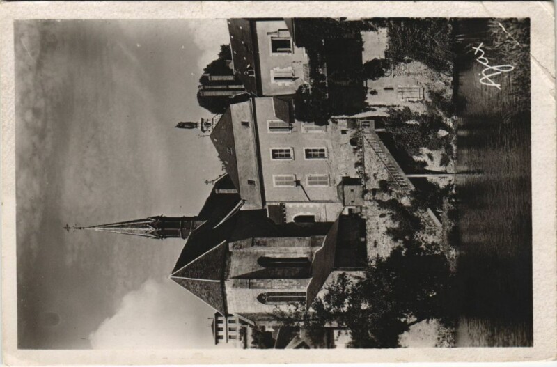 Carte postale ancienne Argenton s Creuse Vieilles Galeries s la Creuse France