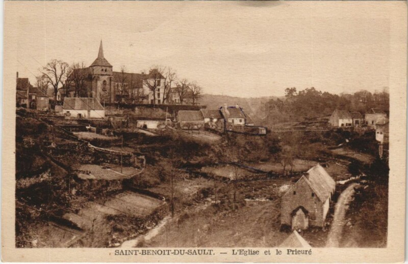 Carte postale ancienne St.Benoit du Sault L'Eglise et le Prieure France