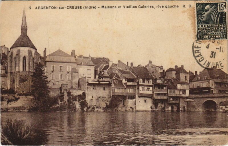 Carte postale ancienne Argenton s Creuse Maisons et Vieilles Galeries France