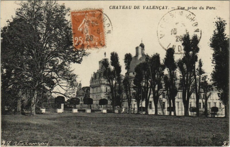Carte postale ancienne Chateau de Valencay Vue prise du Parc France