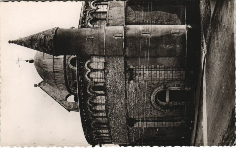 Carte postale ancienne Neuvy Saint Sepulchre L'Eglise France