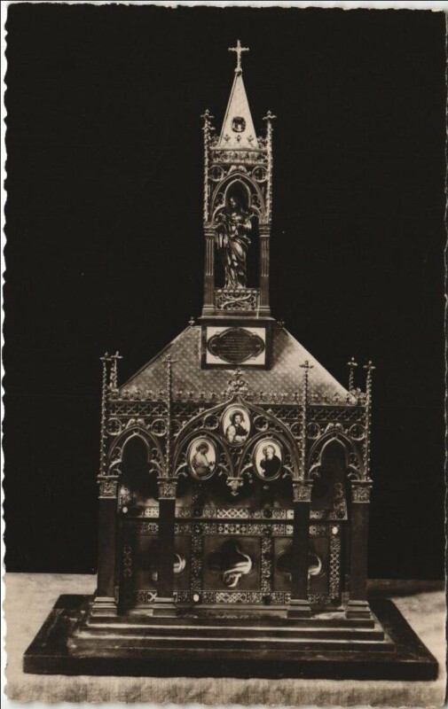 Carte postale ancienne Chartres La Cathedrale - Relique à Chartres