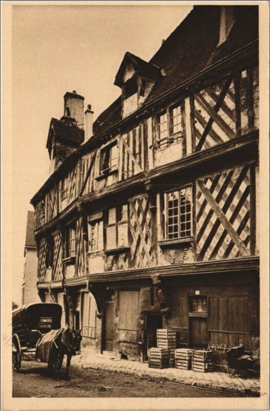 Carte postale ancienne Chartres La Maison du Saumon à Chartres