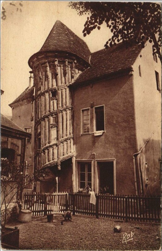 Carte postale ancienne Chartres Escalier de la Reine Berthe à Chartres
