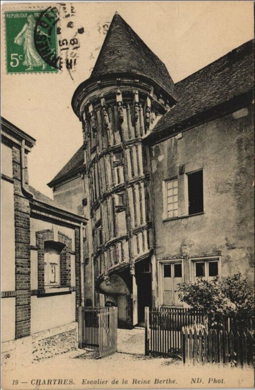 Carte postale ancienne Chartres Escalier de la Reine Berthe à Chartres