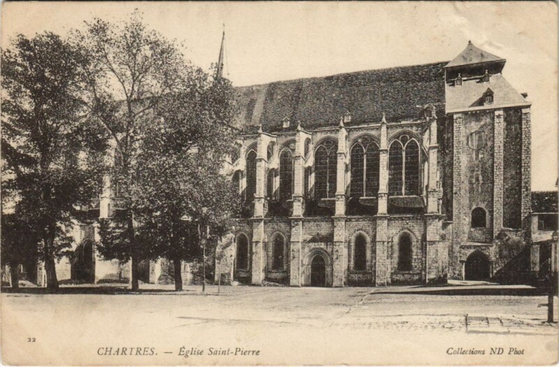 Carte postale ancienne Chartres Eglise Saint-Pierre à Chartres