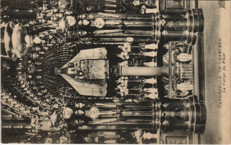 Carte postale ancienne Chartres Cathedrale - La Vierge de Pilier à Chartres