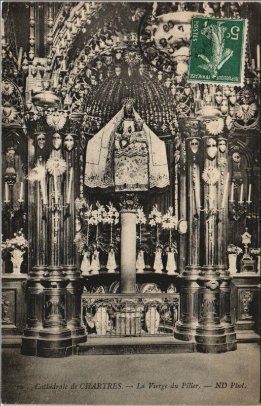 Carte postale ancienne Chartres Cathedrale - La Vierge du Pilier à Chartres