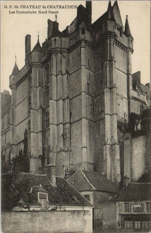 Carte postale ancienne Chateaudun Chateau - Les Contreforts Nord Ouest