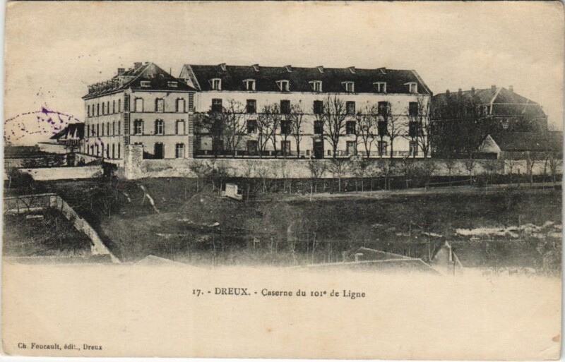 Carte postale ancienne Dreux Caserne du 101. de Ligne à Dreux