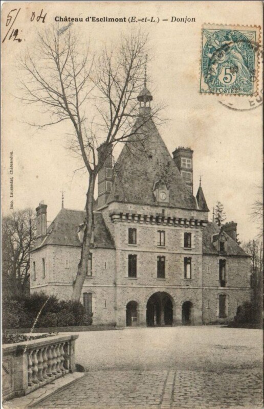 Carte postale ancienne Chateau d'Esclimont - Le Donjon