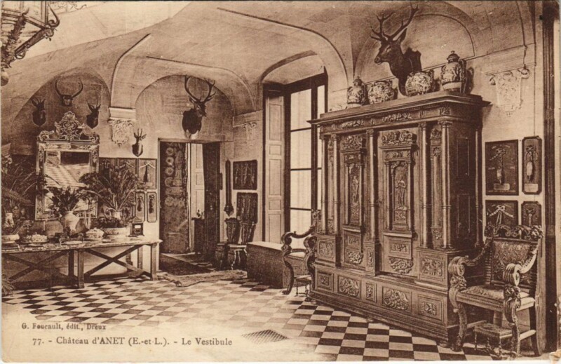 Carte postale ancienne Anet Chateau d'Anet - Le Vestibule