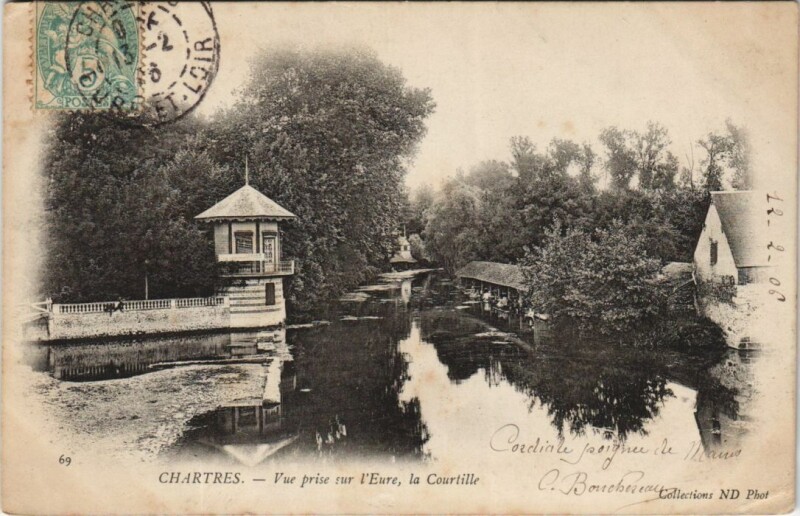 Carte postale ancienne Chartres Vue prise s l'Eure France à Chartres