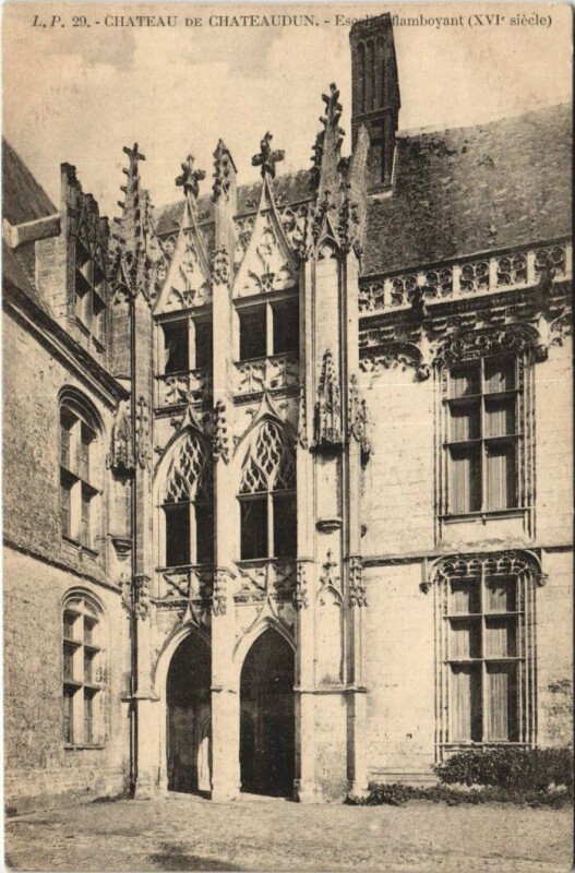 Carte postale ancienne Chateaudun Escalier flamboyant France