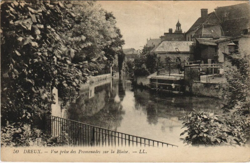 Carte postale ancienne Dreux Vue prise des Promenades France à Dreux