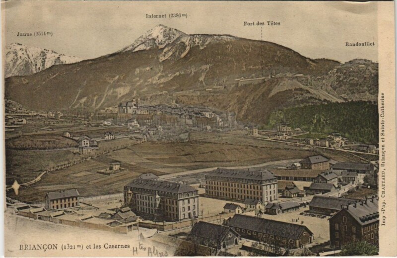 Carte postale ancienne Briancon et les Casernes France