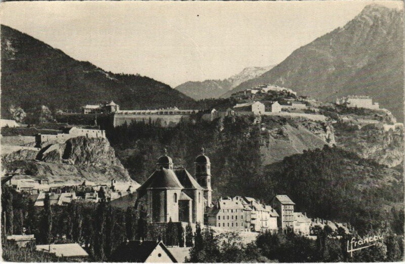 Carte postale ancienne Briancon et les Forts France