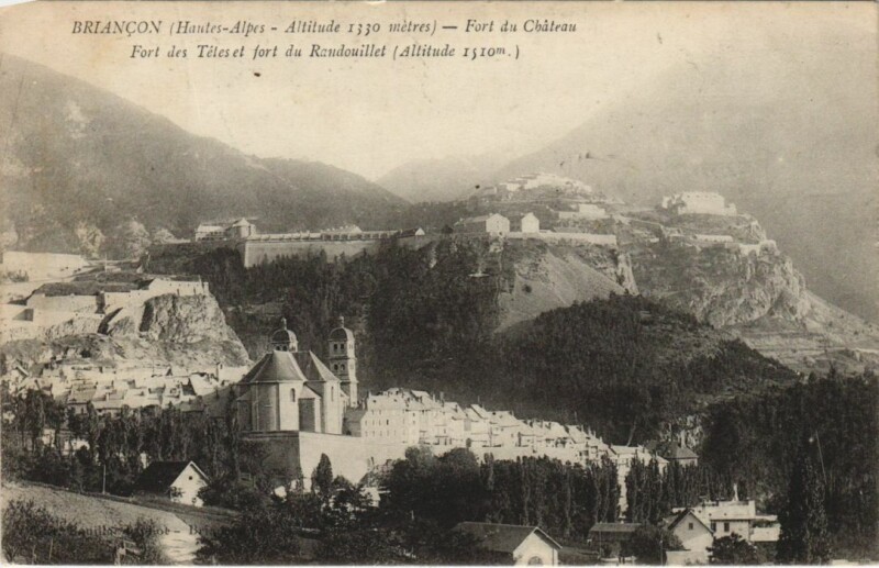 Carte postale ancienne Briancon Fort du Chateau France