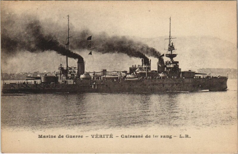 Carte postale ancienne Verite - Cuirasse de 1. Rang - Marine de Guerre Ships