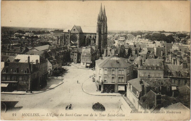 Carte postale ancienne Moulins Eglise du Sacre Coeur à Moulins