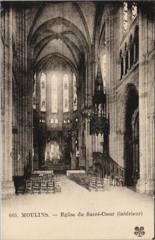 Carte postale ancienne Moulins Eglise du Sacre Coeur à Moulins