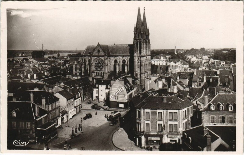 Carte postale ancienne Moulins vue generale à Moulins