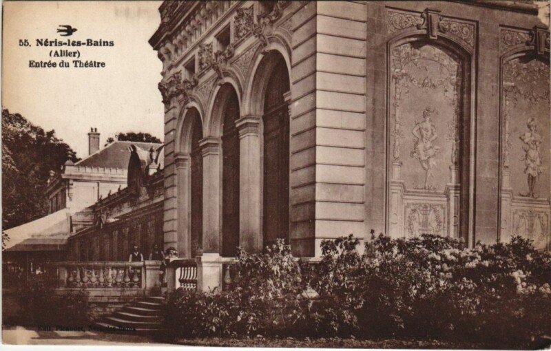 Carte postale ancienne Neris les Bains Entree du Theatre