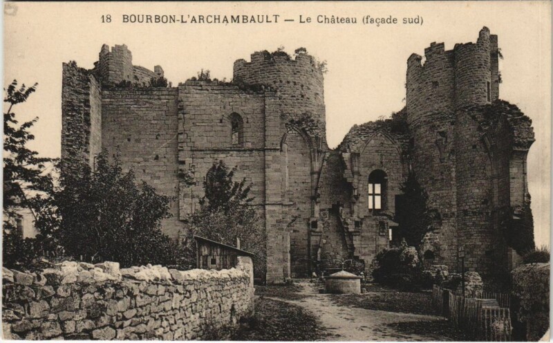 Carte postale ancienne Bourbon-l'Archambault Le Chateau à Bourbon-l'Archambault